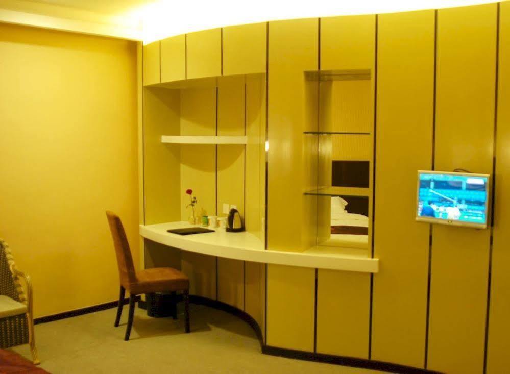 Super 8 Wenzhou Xingrong Hotel Exterior photo
